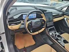 Geely Boyue L 1.5TD DCT Luxury - ფოტო 9