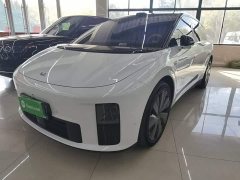 Li Auto i6 Four-Wheel Drive Standard Edition - ფოტო 1