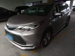 Toyota Sienna 2.5L Hybrid Comfort Edition - фото 1