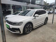 Volkswagen Tiguan L 330TSI Automatic FWD R-Line Comfort Edition - photo 1