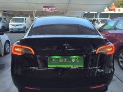 Tesla Model Y Rear-Wheel Drive - photo 5