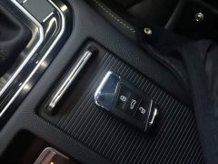 Volkswagen CC 380TSI Eye-Catching Edition - ფოტო 8