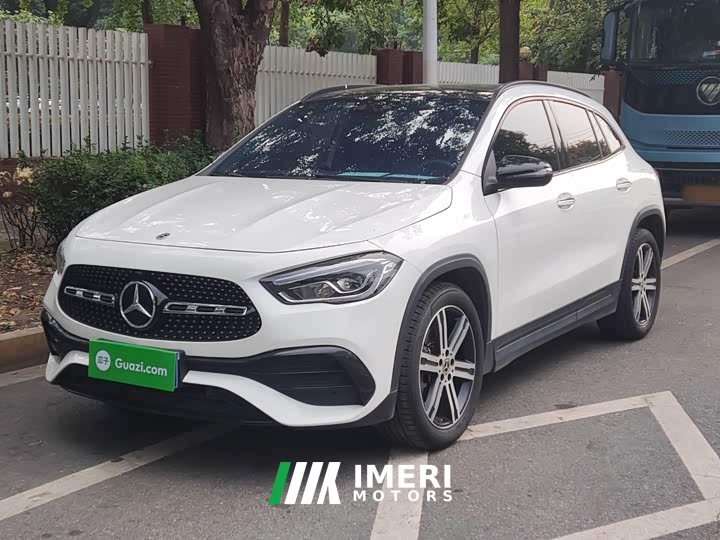 Mercedes-Benz GLA 220 4MATIC - car from China