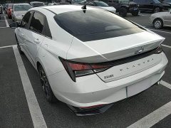 Hyundai Elantra 1.5L CVT GLX Elite - фото 4
