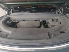 Li Auto L9 Max - ფოტო 19