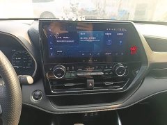Toyota Crown Venza 2.5L HEV AWD Premium - фото 12