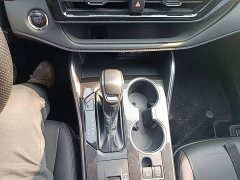 Toyota Crown Venza 2.5L HEV AWD Premium - фото 13