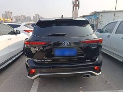 Toyota Crown Venza 2.5L HEV AWD Premium - фото 5