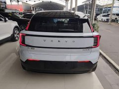 Volvo EX30 Rear-Wheel Drive Extended Range Ultra - ფოტო 5