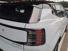 Volvo EX30 Rear-Wheel Drive Extended Range Ultra - ფოტო 7