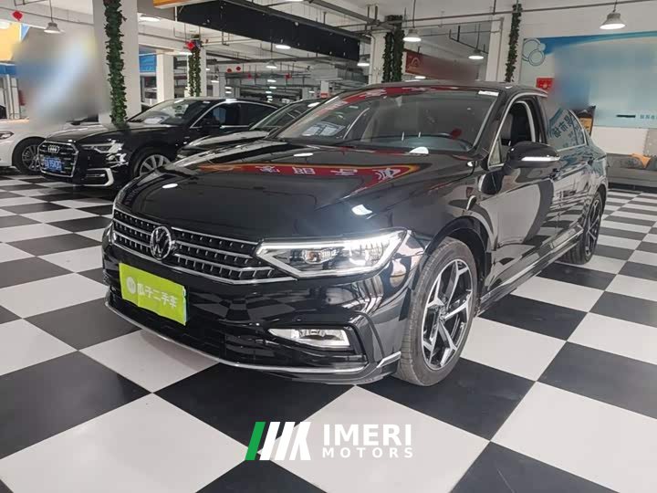 Volkswagen Magotan 2 Million Units Commemorative Edition 330TSI DSG Leading Version - автомобиль из Китая