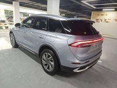 Lincoln Explorer 2.0T Two-Wheel Drive Premium - ფოტო 4