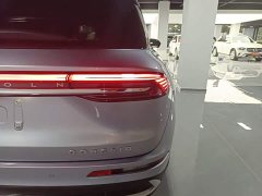 Lincoln Explorer 2.0T Two-Wheel Drive Premium - ფოტო 7