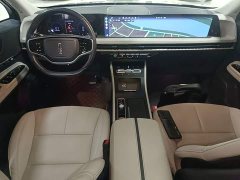 Lincoln Explorer 2.0T Two-Wheel Drive Premium - ფოტო 9