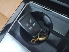 Land Rover Range Rover Velar 250PS Gloss Black Collector's Edition - ფოტო 8