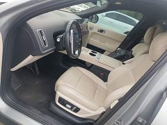 Li Auto L8 Max - ფოტო 15