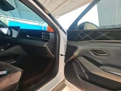 BYD Qin L DM-i 120KM Excellence Edition - ფოტო 17