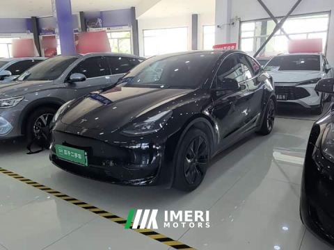 2024 Tesla Model Y Rear-Wheel Drive