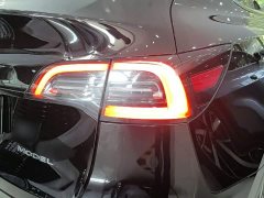 Tesla Model Y Rear-Wheel Drive - photo 7