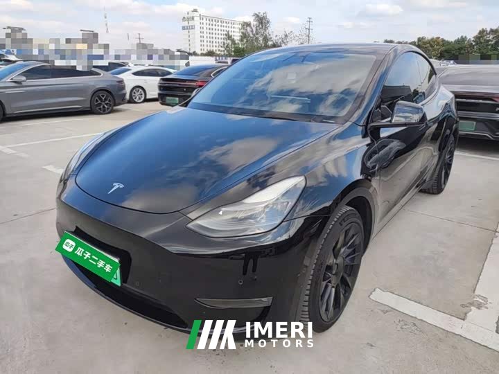Tesla Model Y Standard Range RWD