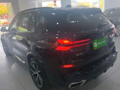 BMW X5 xDrive 30Li M Sport Exclusive Night Edition Package - ფოტო 4
