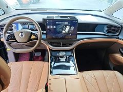 Denza D9 DM-i 970 AWD Flagship - фото 9
