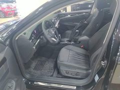 Volkswagen Passat Outstanding Edition 380TSI Dragon Ascendant Version - ფოტო 14
