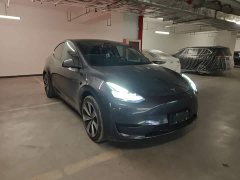 Tesla Model Y Rear-Wheel Drive - ფოტო 3