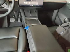 Tesla Model Y Rear-Wheel Drive - ფოტო 13