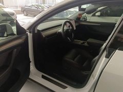 Tesla Model Y Standard Range RWD - ფოტო 15