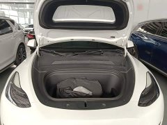 Tesla Model Y Standard Range RWD - ფოტო 19