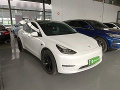 Tesla Model Y Standard Range RWD - ფოტო 3