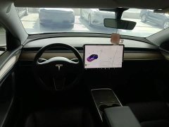Tesla Model Y Standard Range RWD - ფოტო 9