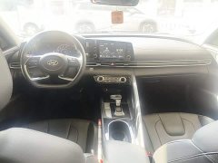 Hyundai Elantra 1.5L CVT GLX Elite - фото 9