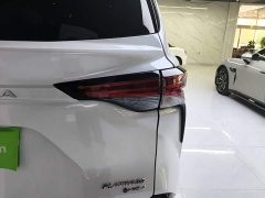 Toyota Sienna 2.5L Hybrid Platinum Edition - фото 7