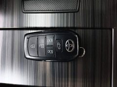 Toyota Sienna 2.5L Hybrid Platinum Edition - фото 8
