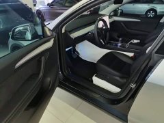 Tesla Model Y Rear-Wheel Drive - ფოტო 15