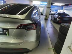 Tesla Model Y Rear-Wheel Drive - ფოტო 7