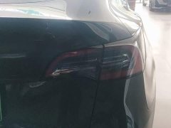 Tesla Model Y Rear-Wheel Drive - ფოტო 7