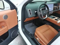 Li Auto L6 Max - ფოტო 15