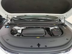 Li Auto L6 Max - ფოტო 19