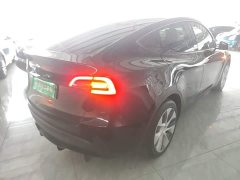 Tesla Model Y Standard Range RWD - photo 6