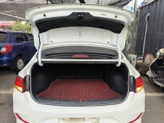 Hyundai Elantra 1.6L Automatic GL Deluxe Edition - ფოტო 18