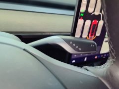 Tesla Model Y Rear-Wheel Drive - ფოტო 13