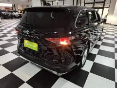 Toyota Gravia 2.5L Hybrid Comfort Edition - фото 6