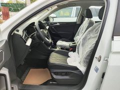 Volkswagen Tiguan L Outstanding Edition 300TSI Automatic Two-Wheel Drive Dragon Ascendant Version - фото 14
