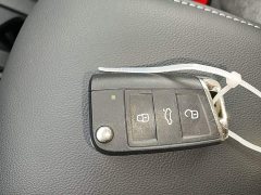Volkswagen Tiguan L Outstanding Edition 300TSI Automatic Two-Wheel Drive Dragon Ascendant Version - фото 8