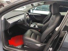 Tesla Model Y Rear-Wheel Drive - ფოტო 14