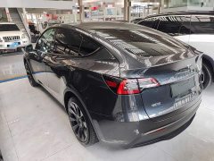 Tesla Model Y Rear-Wheel Drive - ფოტო 4