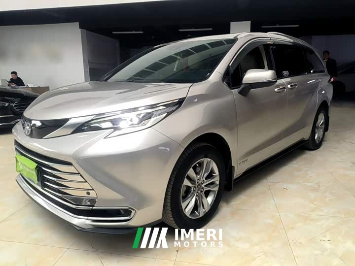 Toyota Sienna 2.5L Hybrid Premium Edition